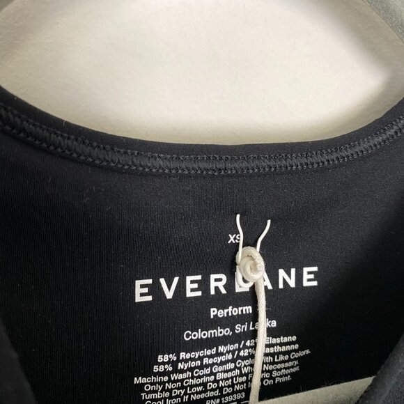 Everlane The Perform Tank Top Black Womens XS Built in Bra Workout Active - Picture 2 of 6